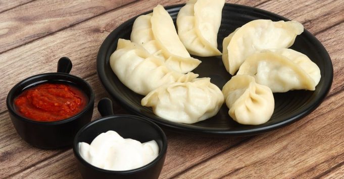 Rolls and Momos: Veg & chicken rolls, momos, and more...